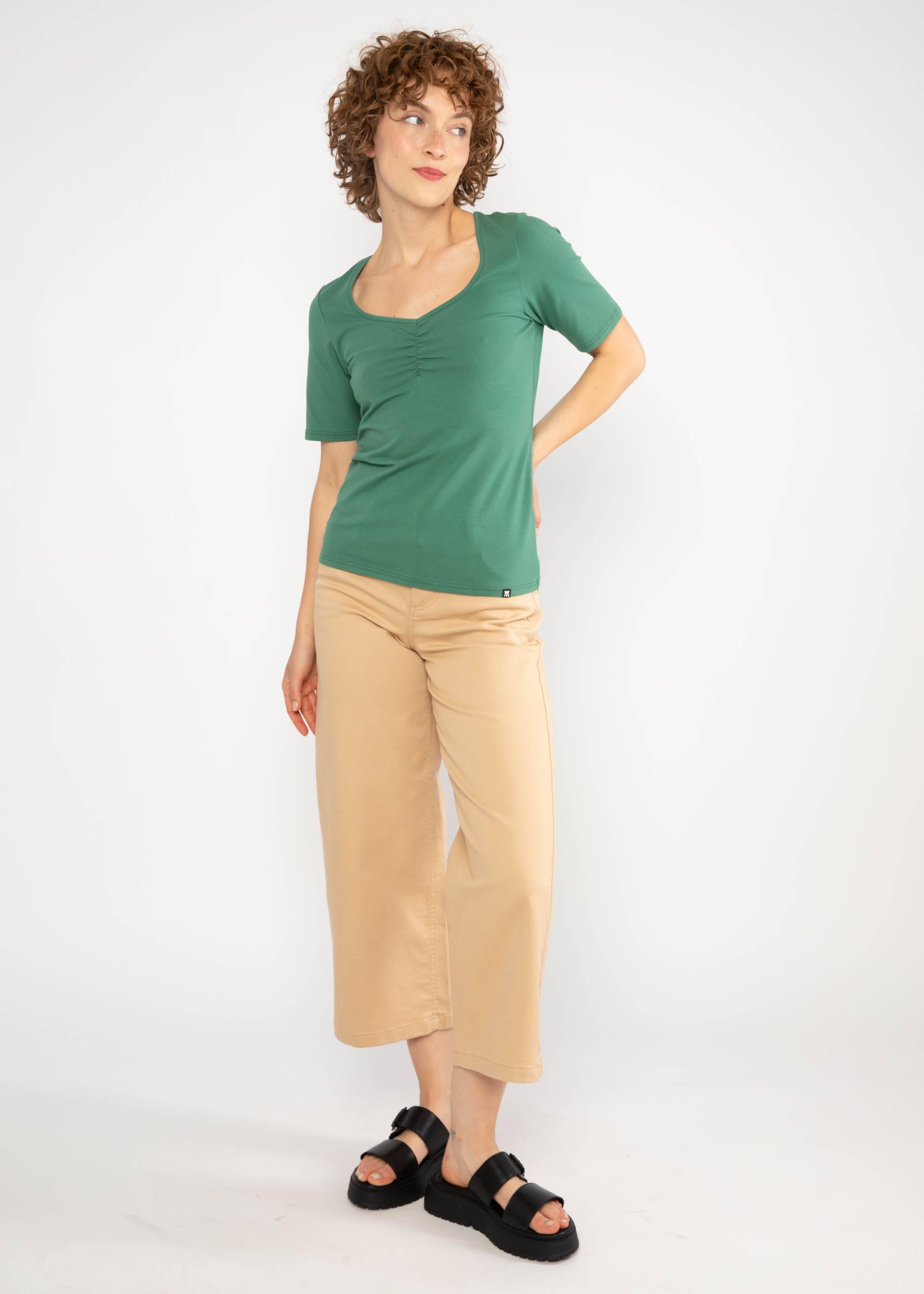 T-Shirt Balconnet Féminin, survival green, Shirts, Grün