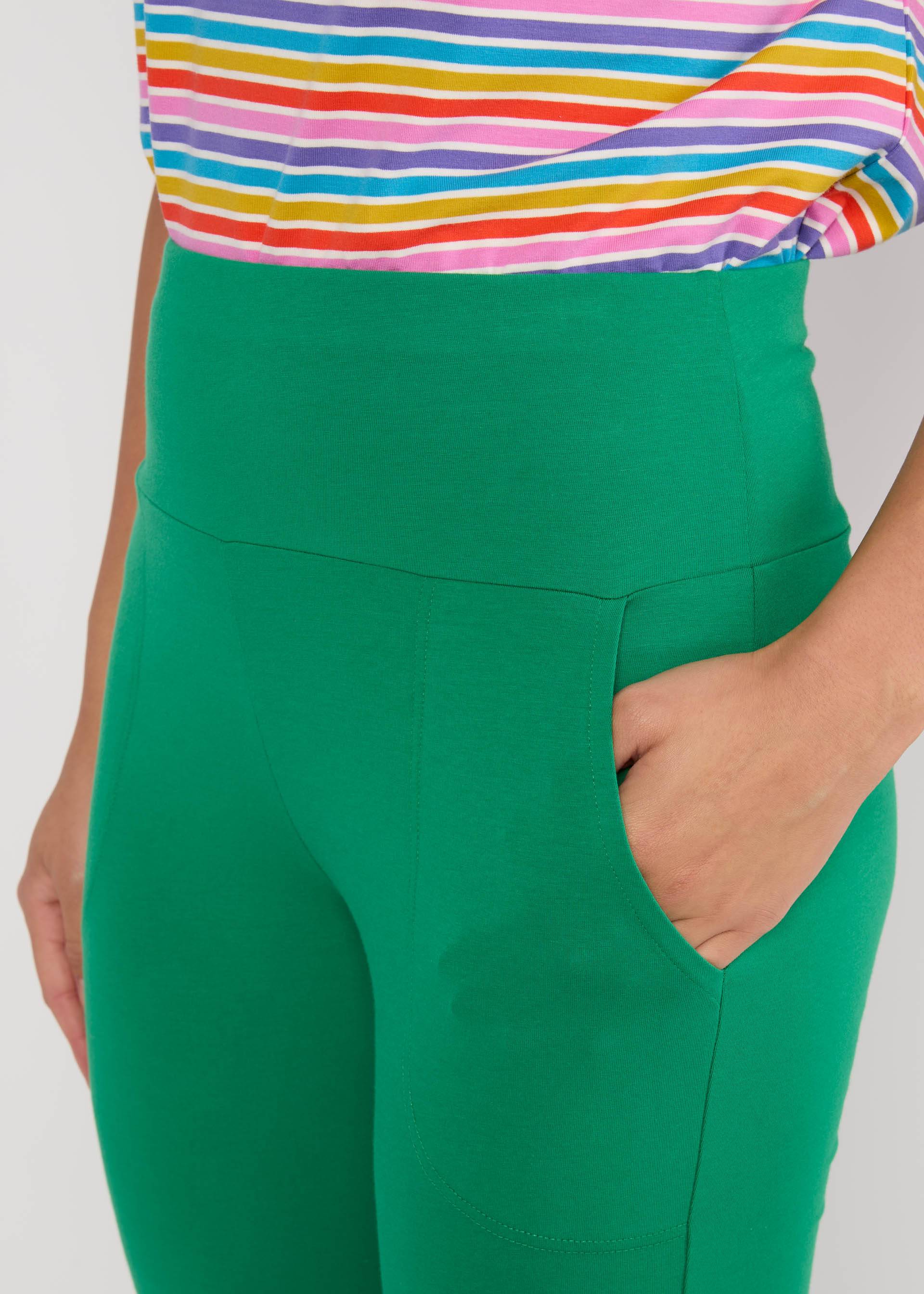 Sommerhose Logo Easy Flared, little mantis green, Hosen, Grün